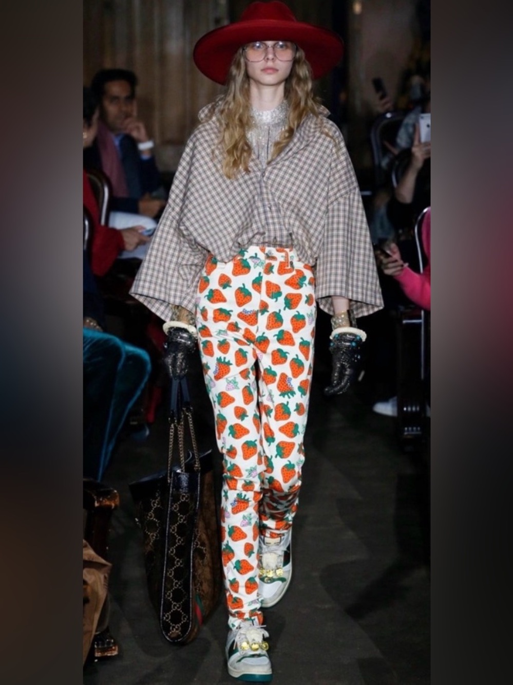 GUCCI Runway Strawberry Print Skinny Pants/Jeans NWT. Women’s 31.